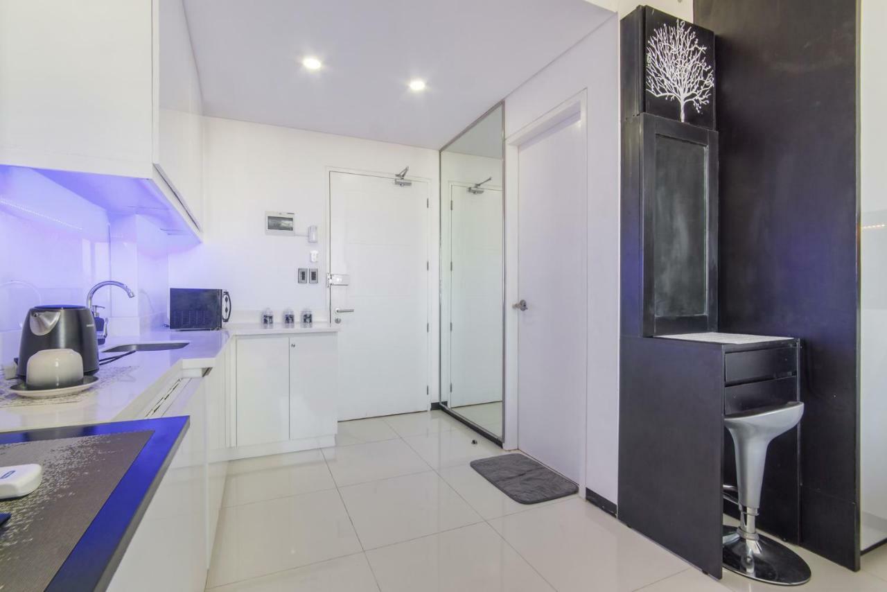 Free Netflix Condo Near It Park With 32-Inch Samsung Hdtv Cebu Exterior photo
